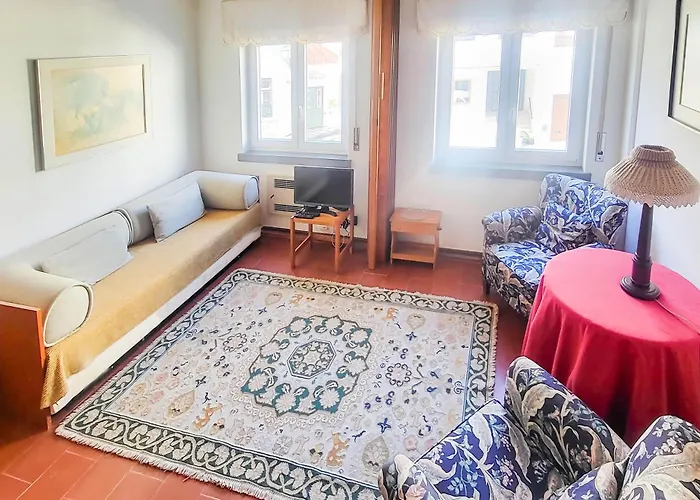 Sunny Cascais Apartment