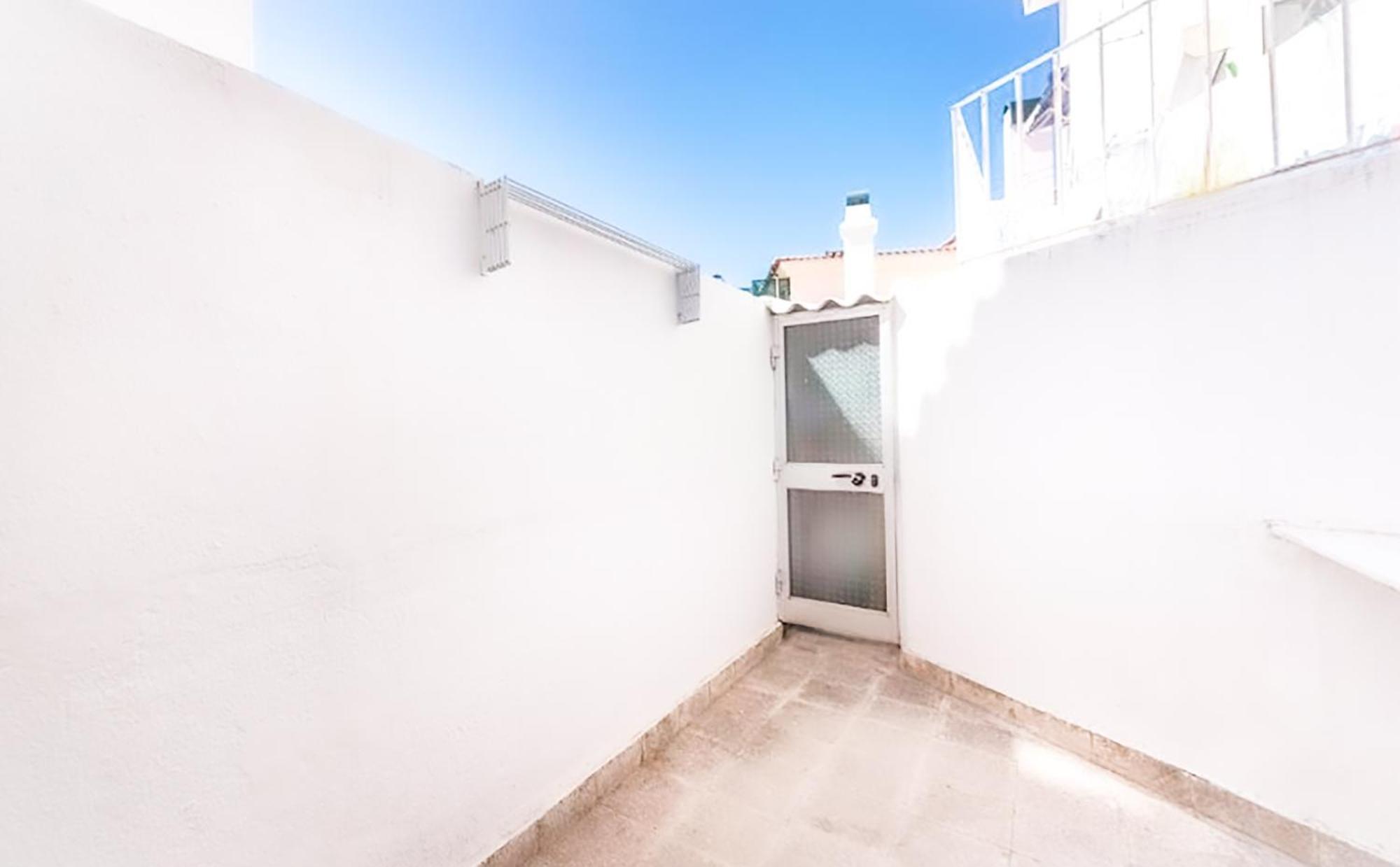 Sunny Apartment