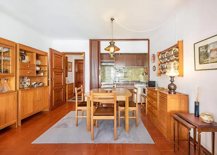 Sunny Cascais Apartment